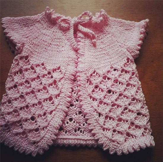 Receita de tricô traduzida : Sweater Baby Cherry Blossom