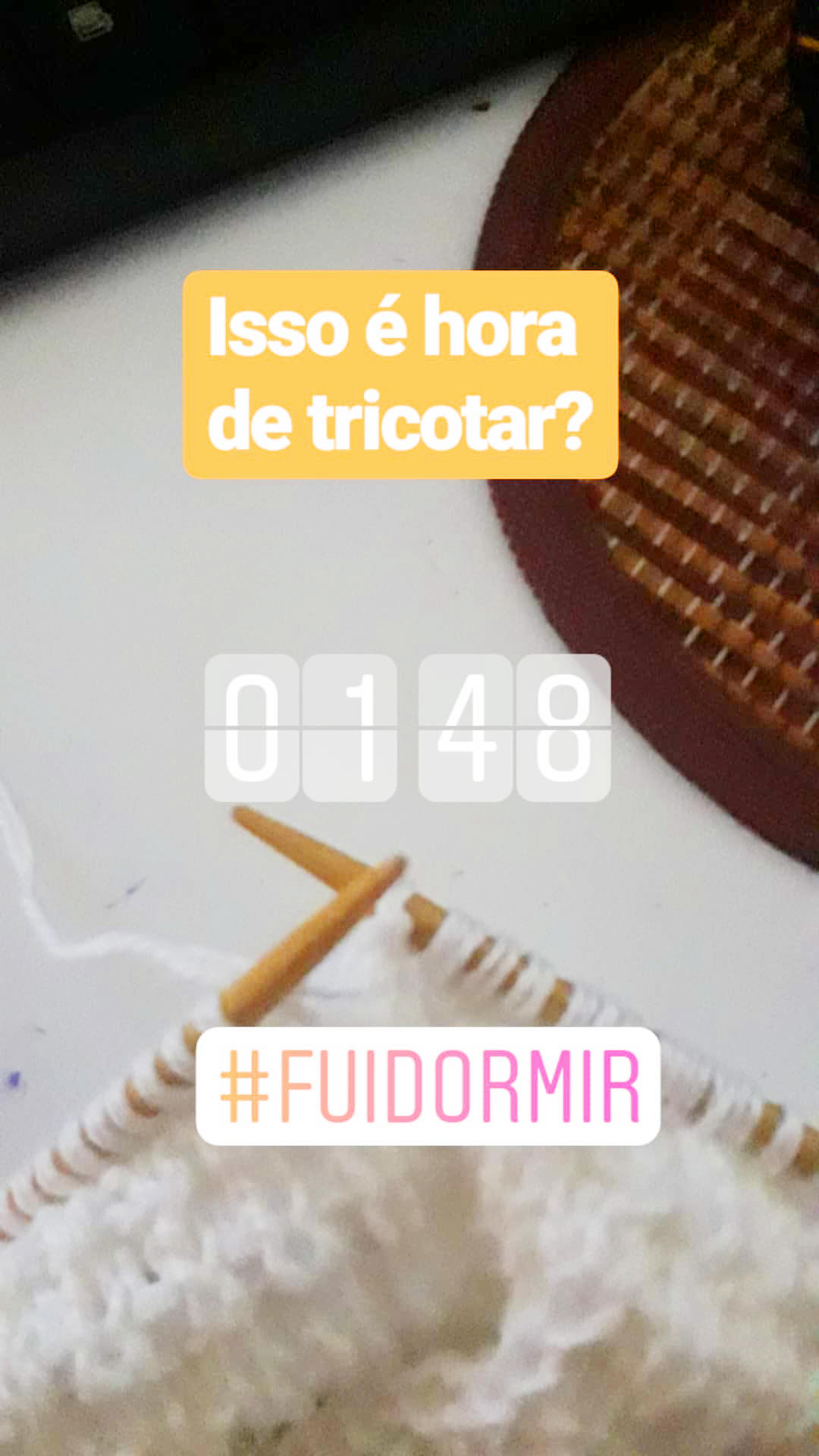 Stories, vlog, beijinhos, bagunça, indicação de arte…